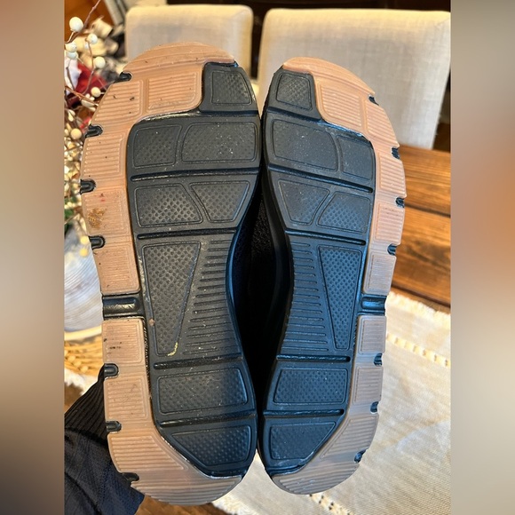 U.S. Polo Assn. size 10 women’s Black Slip-On Sneakers, comfort insoles, EUC - Picture 6 of 7